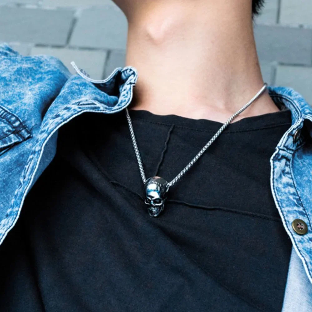 men skull necklace - Picture 1 of 2